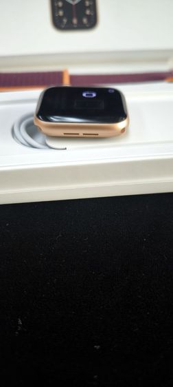 Apple Watch SE 44MM CEL Gold Aluminium Plum Sport Loop ของใหม่ นอนเซฟ  รูปที่ 6