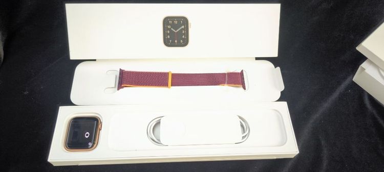 Apple Watch SE 44MM CEL Gold Aluminium Plum Sport Loop ของใหม่ นอนเซฟ 