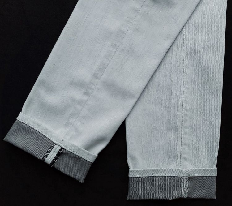 KENNETH COLE ยีนส์ ทรงสวย สีเทาอ่อน ผู้ชาย รูปที่ 16