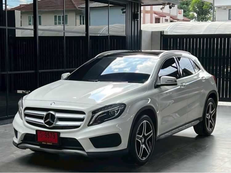 BENZ GLA250 AMG หลังคาแก้ว ปี 17 วิ่ง 90000 KMแท้