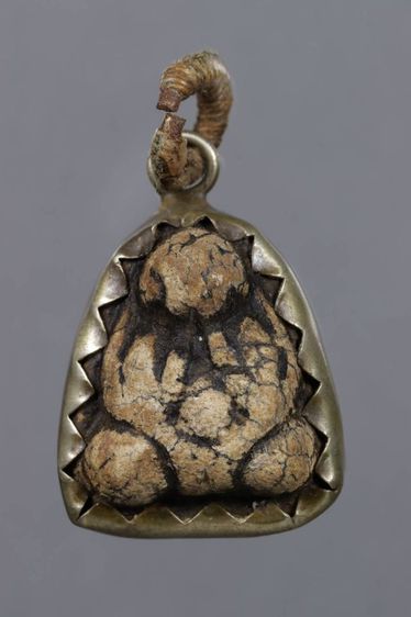 พระเครื่อง รูปที่ 2