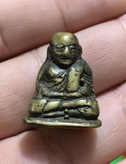 รูปหล่อหลวงพ่อเงิน