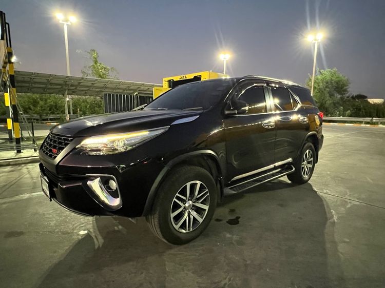Toyota Fortuner 2016 2.4 V Utility-car ดีเซล ไม่ติดแก๊ส เกียร์อัตโนมัติ ดำ รูปที่ 3