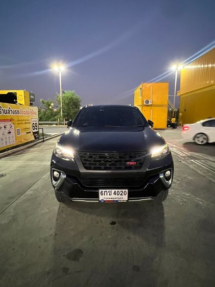Toyota Fortuner 2016 2.4 V Utility-car ดีเซล ไม่ติดแก๊ส เกียร์อัตโนมัติ ดำ รูปที่ 2