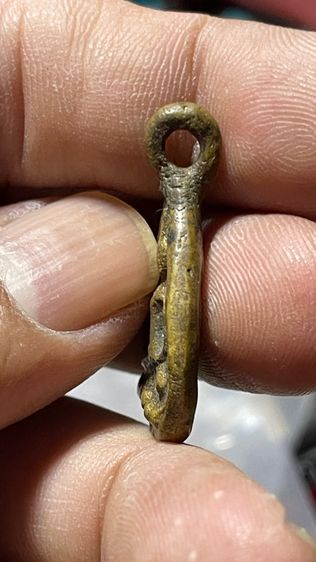 พระพุทธหล่อโบราณ สวยมากขนาดห้อยคอเนื้อโลหะเก่ามากๆตามรูปราคาเบาเบารวมส่งเก่ามากๆ รูปที่ 3