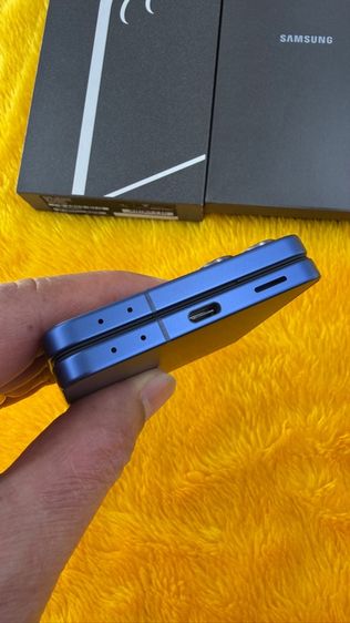 Samsung Z Flip7-12-512GB รูปที่ 6