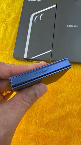 Samsung Z Flip7-12-512GB รูปที่ 9