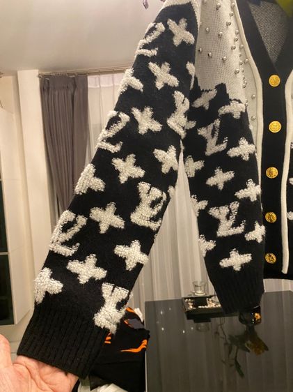 หลุยส์วิตตอง เสื้อคาร์ดิแกนไหมพรม ทอลาย รูปที่ 3