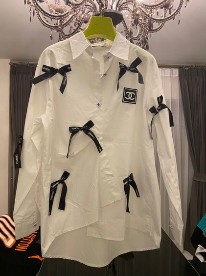 ชาแนล เสื้อเชิ้ต แขนยาว สภาพใหม่เอี่ยม 