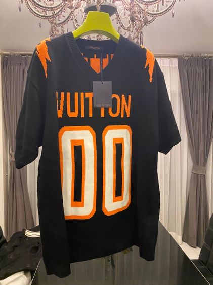 หลุยส์วิตตอง เสื้อแขนสั้น สภาพใหม่เอี่ยม
