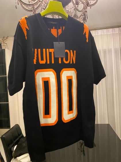 หลุยส์วิตตอง เสื้อแขนสั้น สภาพใหม่เอี่ยม รูปที่ 2
