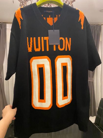 หลุยส์วิตตอง เสื้อแขนสั้น สภาพใหม่เอี่ยม รูปที่ 4