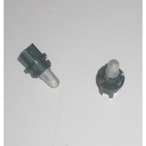 หลอดไฟ LED พร้อมขั้ว ไฟบอกเกียร์, ไฟบอกเลขไมล์ Alfa Romeo 156 รูปที่ 2