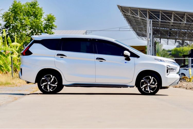Mitsubishi Xpander 2024 1.5 Cross Van ไฮบริด ไม่ติดแก๊ส เกียร์อัตโนมัติ เทา รูปที่ 3