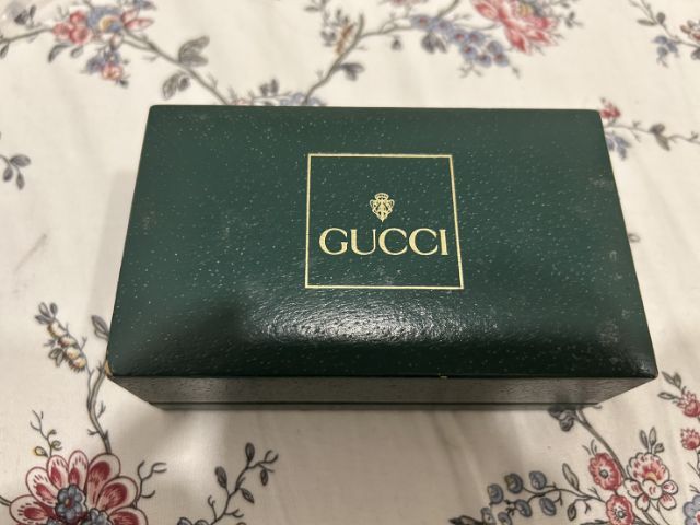 Gucci แบบกำไล (bangle watch) รูปที่ 2