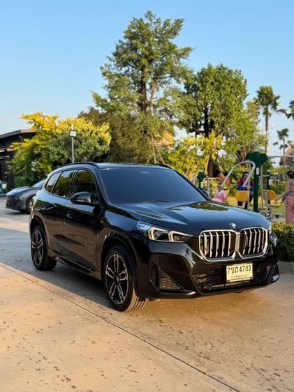 BMW X1 2024 2.0 sDrive20i M Sport Utility-car เบนซิน ไม่ติดแก๊ส เกียร์อัตโนมัติ ดำ รูปที่ 2