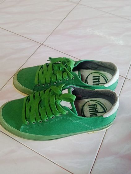 รองเท้าผ้าใบสีเขียวเนี้ยวทรัพย์ รูปที่ 4