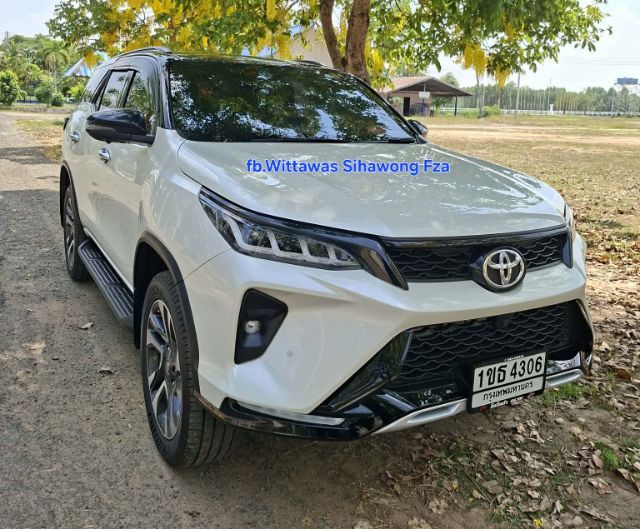 Toyota Fortuner 2020 2.4 Legender Utility-car ดีเซล ไม่ติดแก๊ส เกียร์อัตโนมัติ ขาว