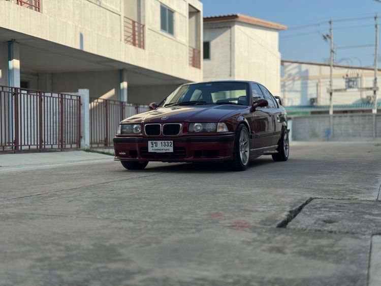BMW Series 3 1994 318i Sedan เบนซิน ไม่ติดแก๊ส เกียร์ธรรมดา แดง รูปที่ 3