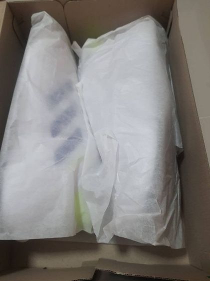 ขายรองเท้า adidas มือ1 size 44 us 10 ใหม่แกะกล่อง เนื่องจากลูกสาวซื้อมาให้แล้วใส่คับไป สามารถนัดรับได้ที่ ลำลูกกา คลอง2 ฟิวเจอร์พาร์ รังสิต หรือ บริเวณใกล้เคียง ราคานี้ไม่รวมค่าจัดส่งนะครับ