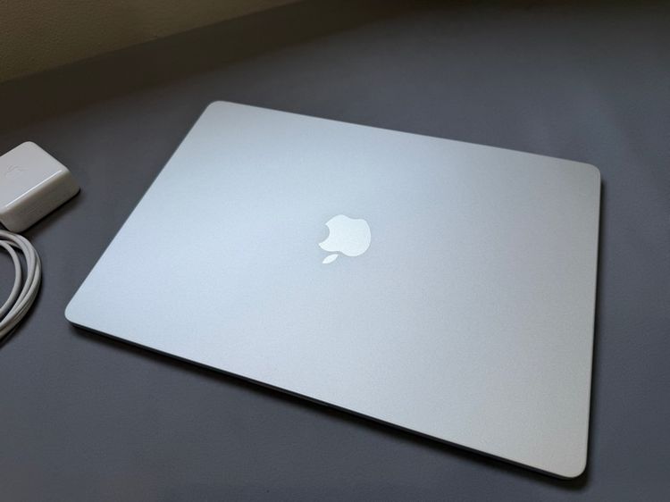 MacBook Air M3 15”