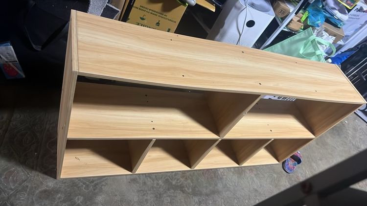 ชั้นไม้วางของ