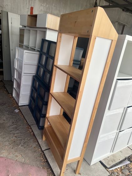 ชั้นไม้วางของ