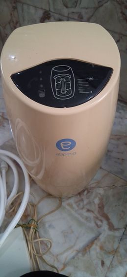 เครื่องกรองน้ำแอมเวย์ รุ่นอีสปริง. ใช้แล้ว. ใส้กรองต้องเปลี่ยนใหม่แล้ว. แต่ยังกรองน้ำได้อยู่ รูปที่ 2