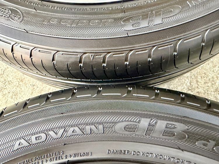 ยางถอดป้ายแดงขอบ 17” ยี่ห้อ YOKOHAMA รุ่น ADVAN DB DECIBEL ขนาด 215-50R17 ปี 25 ตุ่มหน้ายางยังอยู่ รูปที่ 2