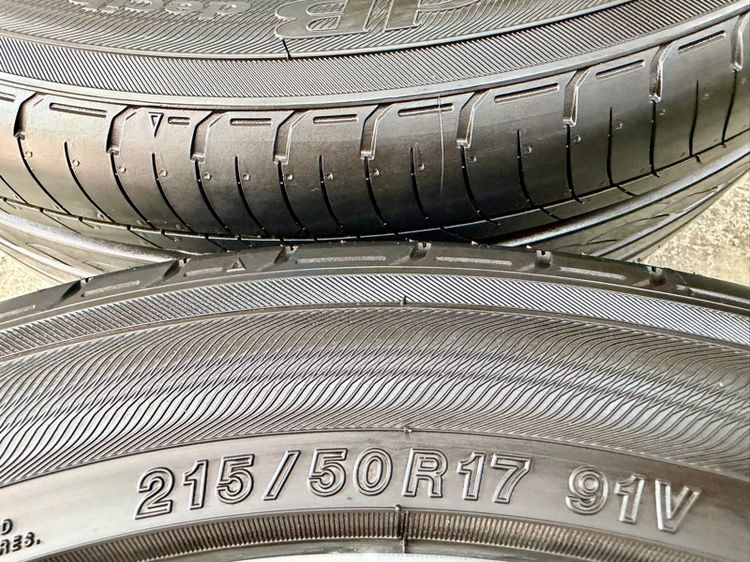 ยางถอดป้ายแดงขอบ 17” ยี่ห้อ YOKOHAMA รุ่น ADVAN DB DECIBEL ขนาด 215-50R17 ปี 25 ตุ่มหน้ายางยังอยู่ รูปที่ 3
