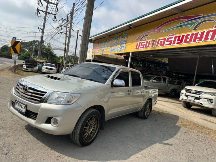 Toyota Hilux Vigo Champ 2012 Double Cab 2.5 G VNT Pickup ดีเซล ไม่ติดแก๊ส เกียร์ธรรมดา บรอนซ์เงิน รูปที่ 3
