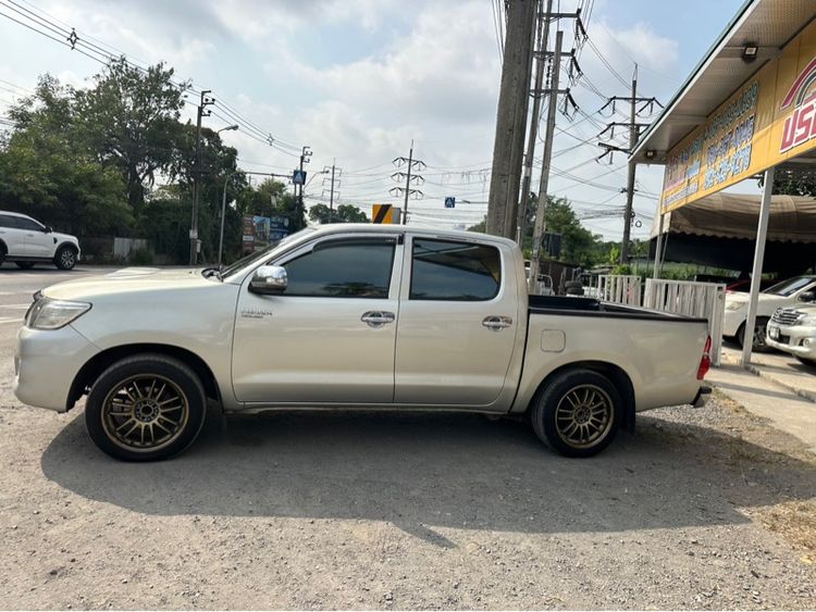 Toyota Hilux Vigo Champ 2012 Double Cab 2.5 G VNT Pickup ดีเซล ไม่ติดแก๊ส เกียร์ธรรมดา บรอนซ์เงิน รูปที่ 2