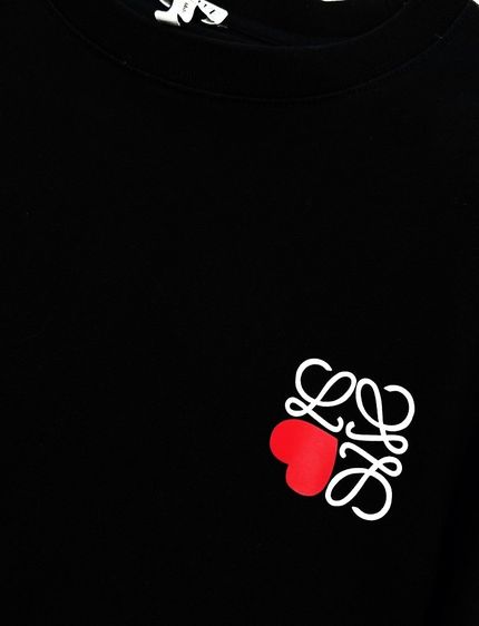 LOEWE Anagram Heart Logo Embroidered crewneck T-Shirt  รูปที่ 4