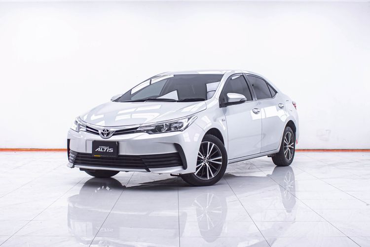 รถ Toyota Altis 1.6 G สี เทา