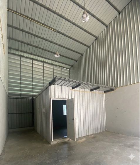 ย่านออเงินสายไหม 31 ใกล้สนามบินดอนเมือง โกดังพร้อมออฟฟิศในตัว เริ่ม 5,000 บาทต่อเดือน