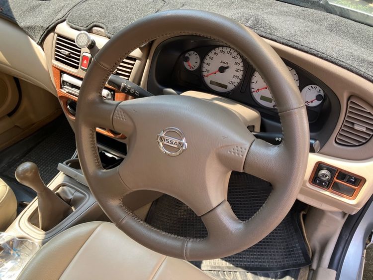 Nissan Sunny 2005 1.6 GL Neo เบนซิน ไม่ติดแก๊ส เกียร์ธรรมดา บรอนซ์ทอง รูปที่ 4