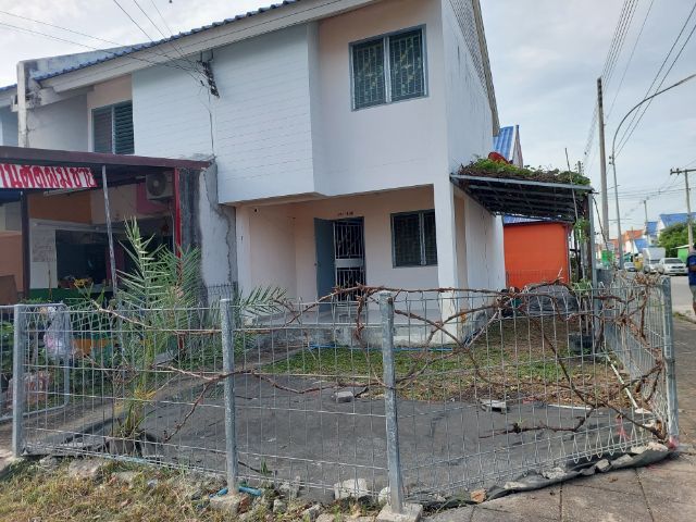 ขายบ้านหลังริมติดถนน ทำเลดี เหมาะกับการค้าขาย รูปที่ 2