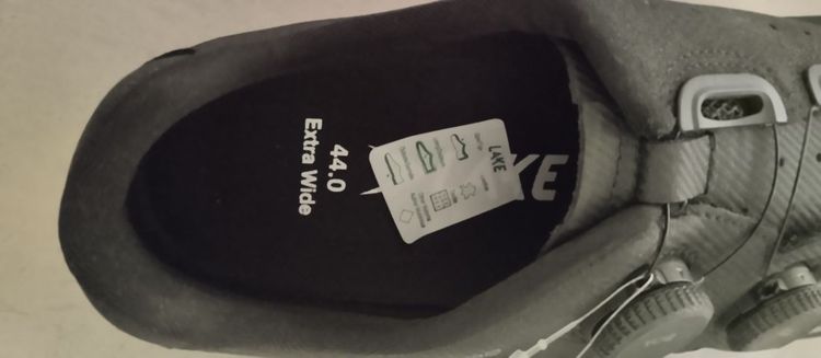 รองเท้าปั่นจักรยาน