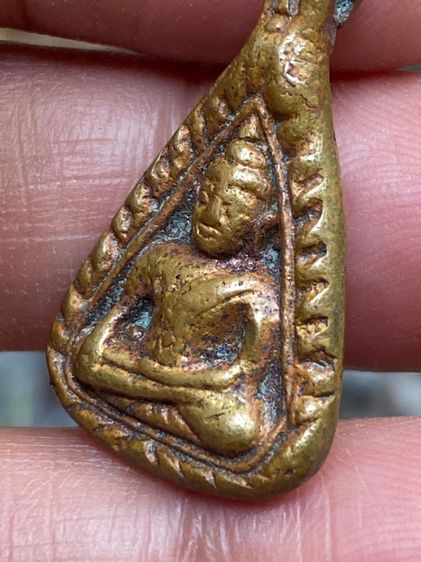 หลวงพ่อเพชรพิจิตร รูปที่ 7