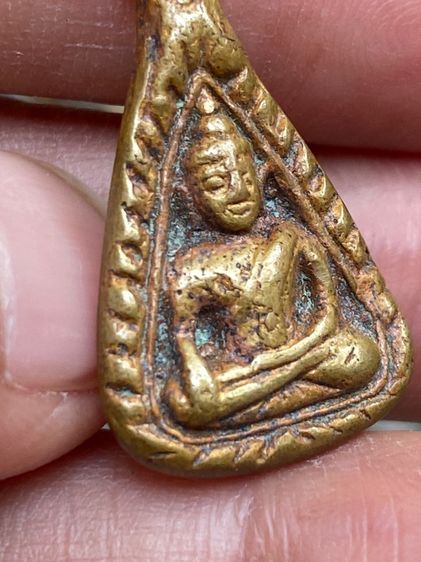 หลวงพ่อเพชรพิจิตร รูปที่ 8