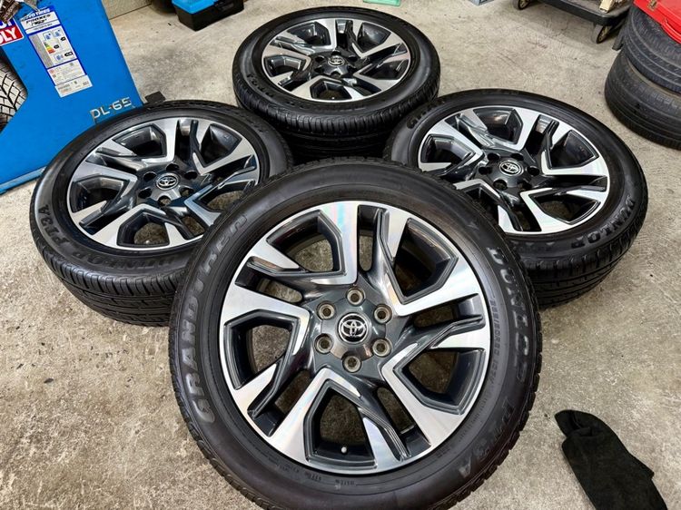 ล้อแม็ก TOYOTA LEGENDER ขอบ 20”  ยาง DUNLOP 265-50R20 ปี 24 ใช้งานน้อยดอกยางสวยพร้อมใช้งาน รูปที่ 3
