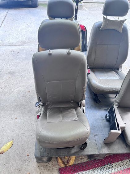 เบาะรถยนต์ MU7 ปี 2005 ยกชุด รูปที่ 10