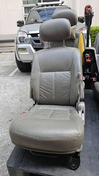 เบาะรถยนต์ MU7 ปี 2005 ยกชุด รูปที่ 3