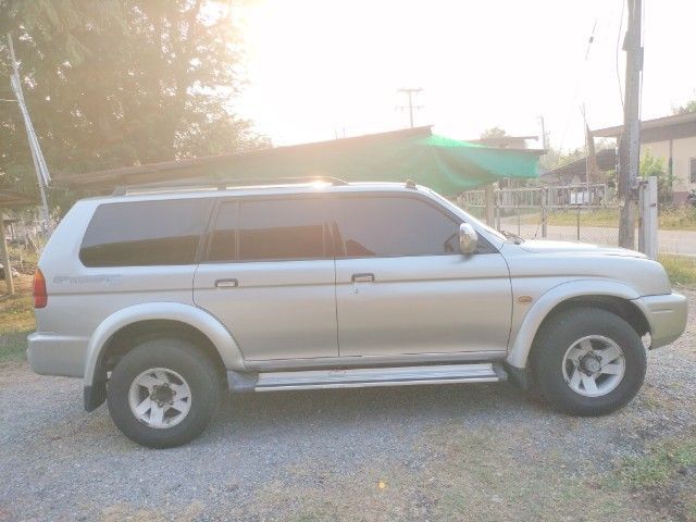 Mitsubishi G-WAGON 2002 รุ่นย่อยอื่นๆ ดีเซล เกียร์ธรรมดา เทา รูปที่ 4