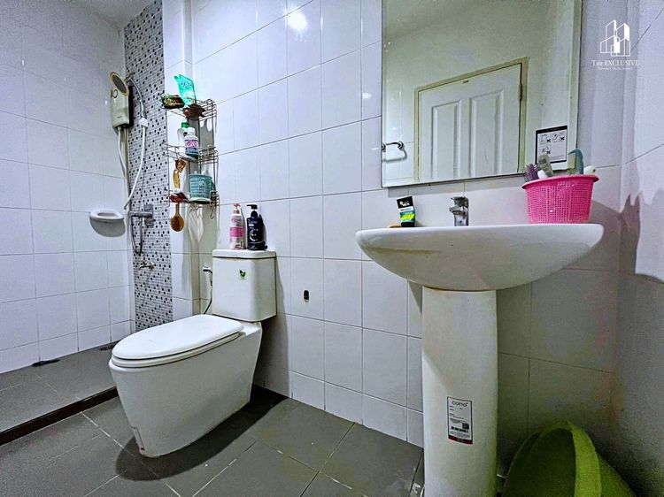 ราคาดีที่สุด ขายด่วนทาวน์เฮ้าส์ 2 หลังติดกัน  หมู่บ้านซื่อตรง โคซี่ รังสิต คลอง 6 รูปที่ 4