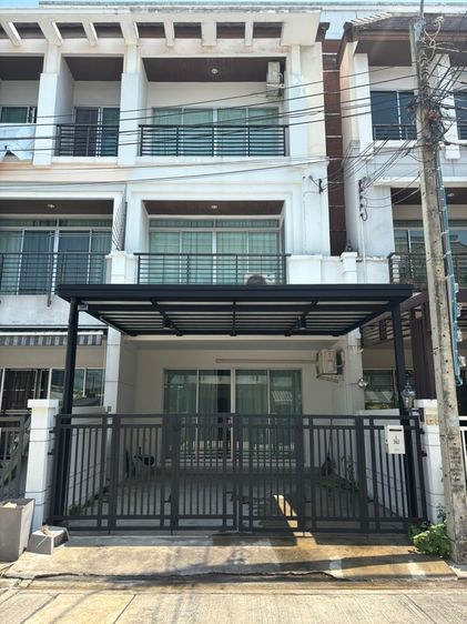 AP (Thailand) ตกแต่งครบ ขายทาวน์โฮมทำเลทอง บ้านกลางเมือง (The Royal Monaco) ศรีนครินทร์-สวนหลวง