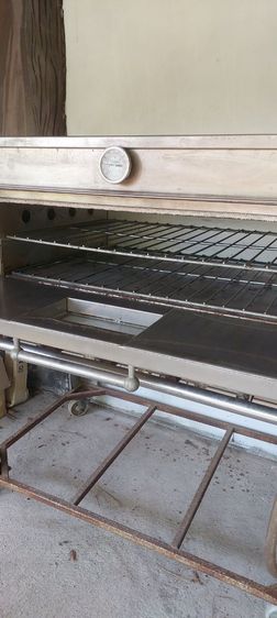 เตาอบขนมมือสอง สี่ถาด ใช้งานน้อย เก่าเก็บ รูปที่ 6