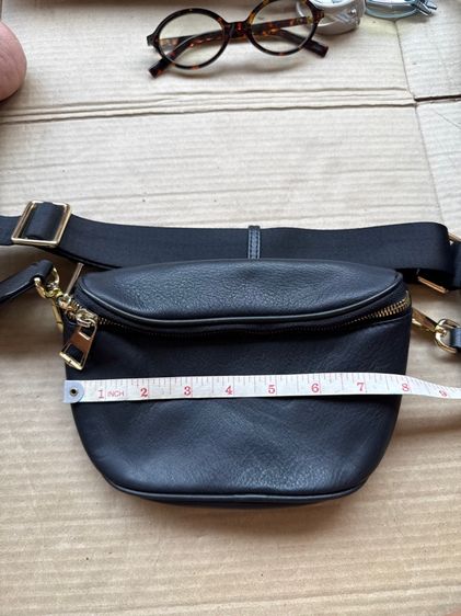 หญิง ดำ กระเป๋าหนังสะพายข้าง