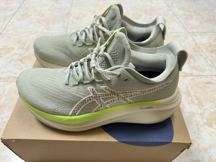 รองเท้าวิ่ง asics nimbus27