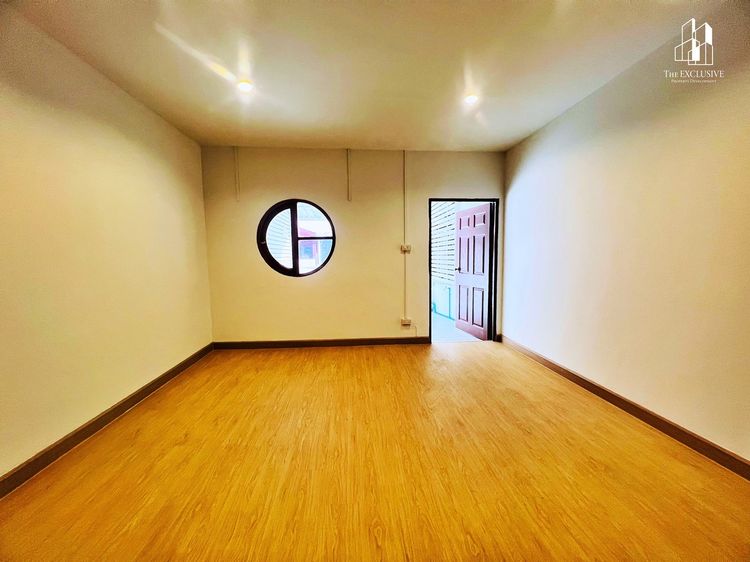 ขายทาวน์เฮ้าส์ หมู่บ้านบัวทอง 4 ราคาถูก รีโนเวทใหม่ พร้อมเข้าอยู่  รูปที่ 2